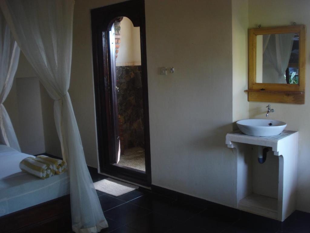 אמד Bulih Beach Bungalows חדר תמונה