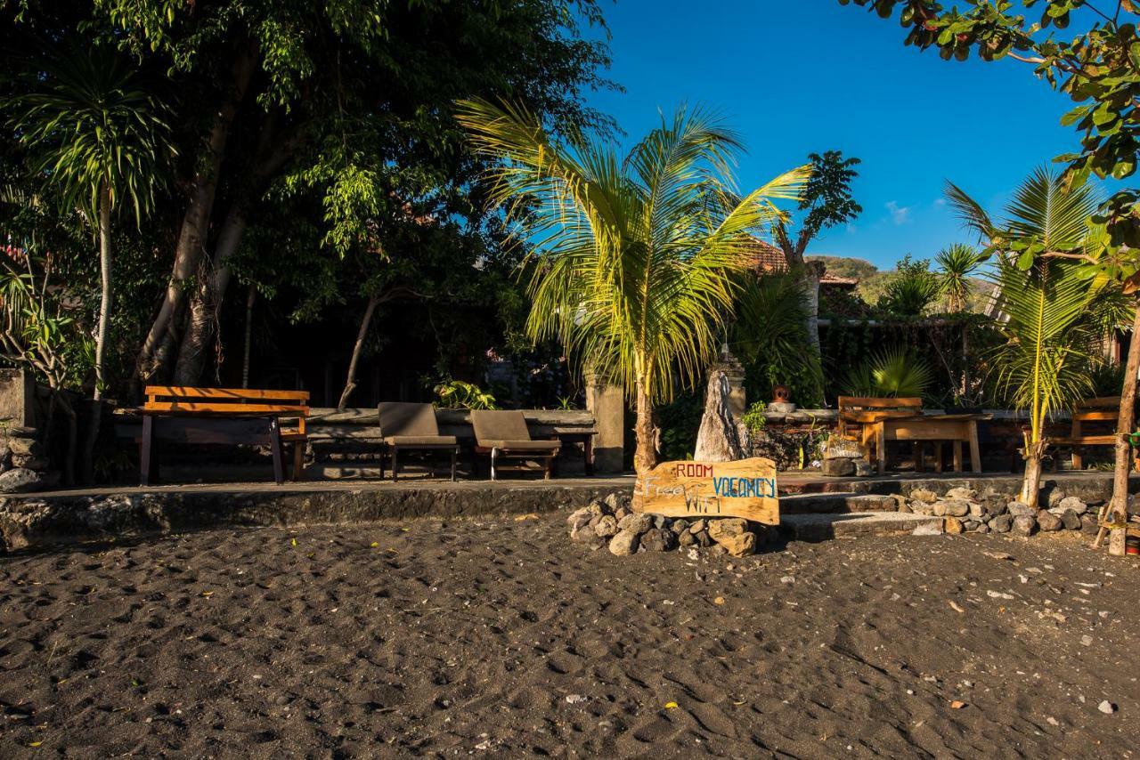 אמד Bulih Beach Bungalows מראה חיצוני תמונה